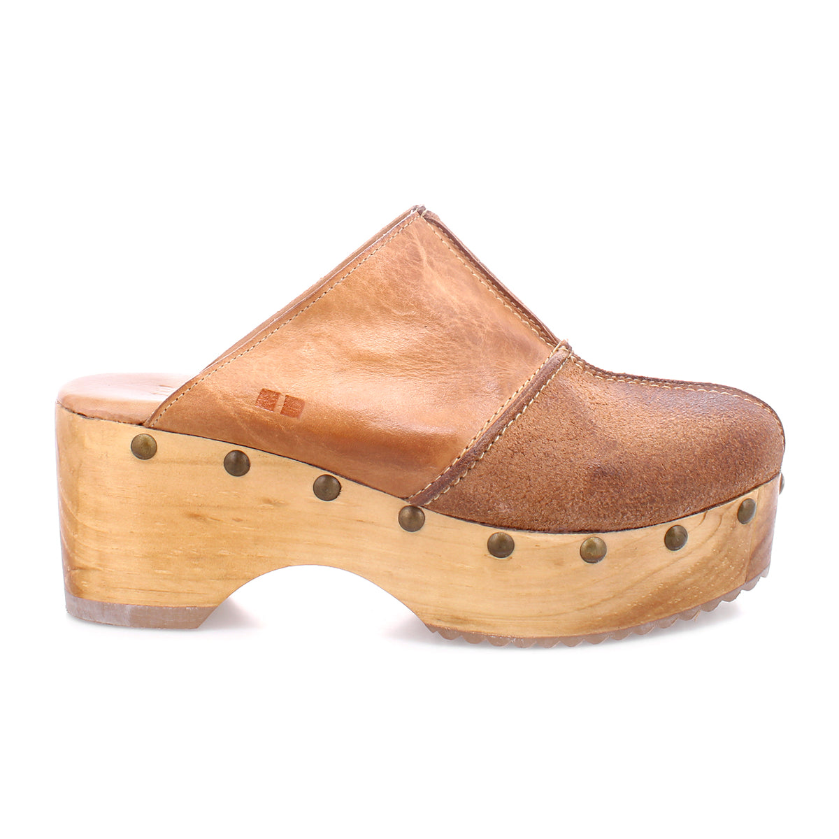 A sustainable wood clog for women called Mista from the brand Bed Stu.